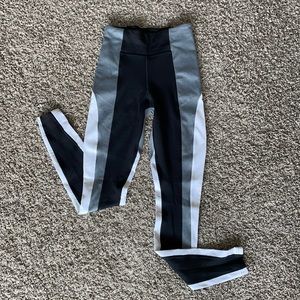 Athleta crest colorblock tight.